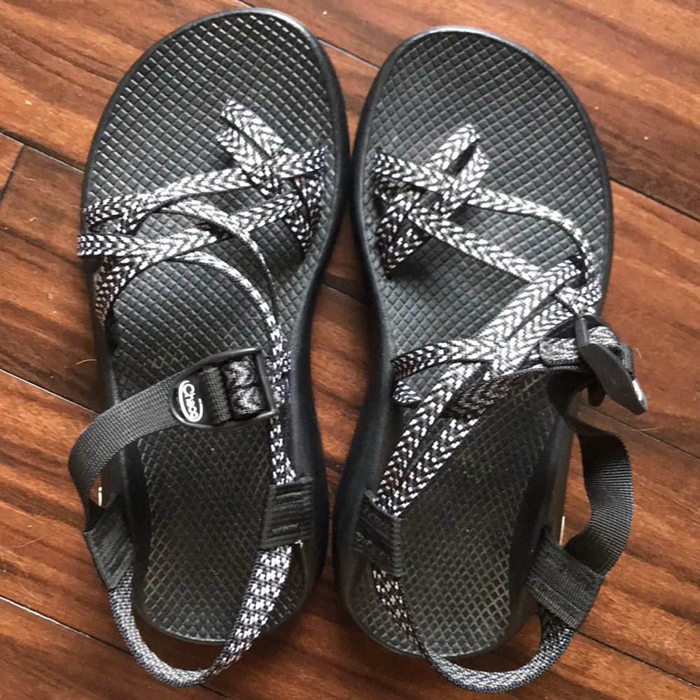 CHACOS SIZE 9